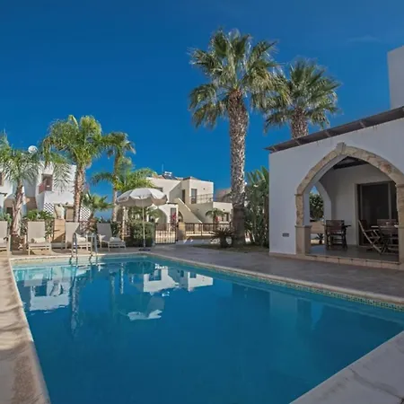 The Complete Guide To Renting Your Exclusive Holiday In Pernera With Private Pool And Close To The Beach, Pernera 1233 Βίλα